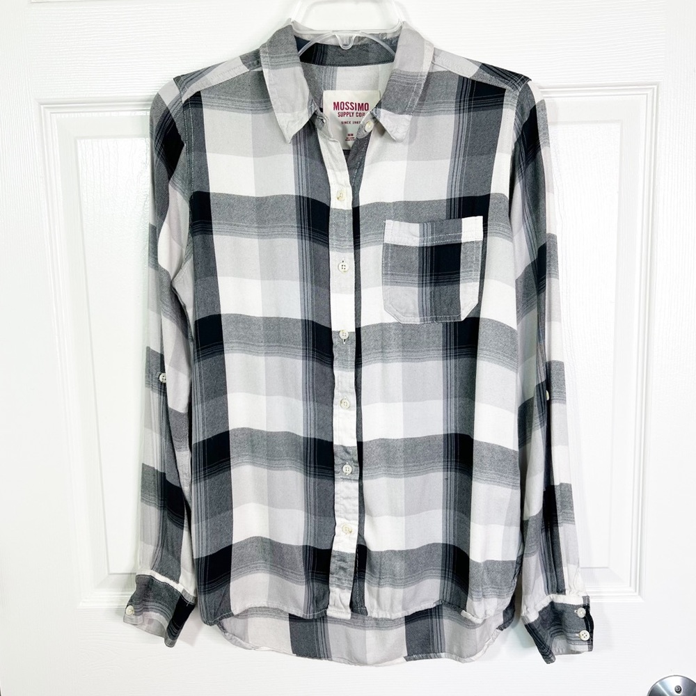 Mossimo Black & White Plaid Long Sleeve Button Down Shirt Size M